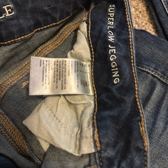 American Eagle Jeans - Picture 2 of 2